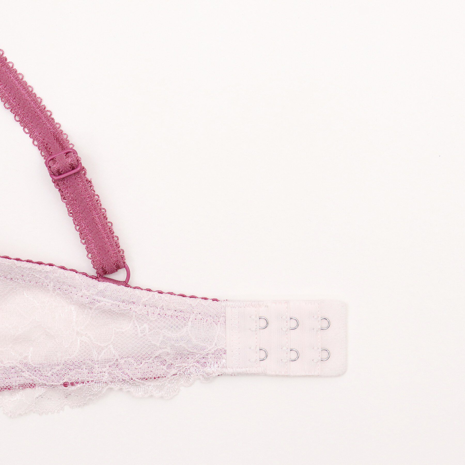 Risa Magli「ダニエラ ブラジャー (D-F) ＜V Make Type＞」|インナー|