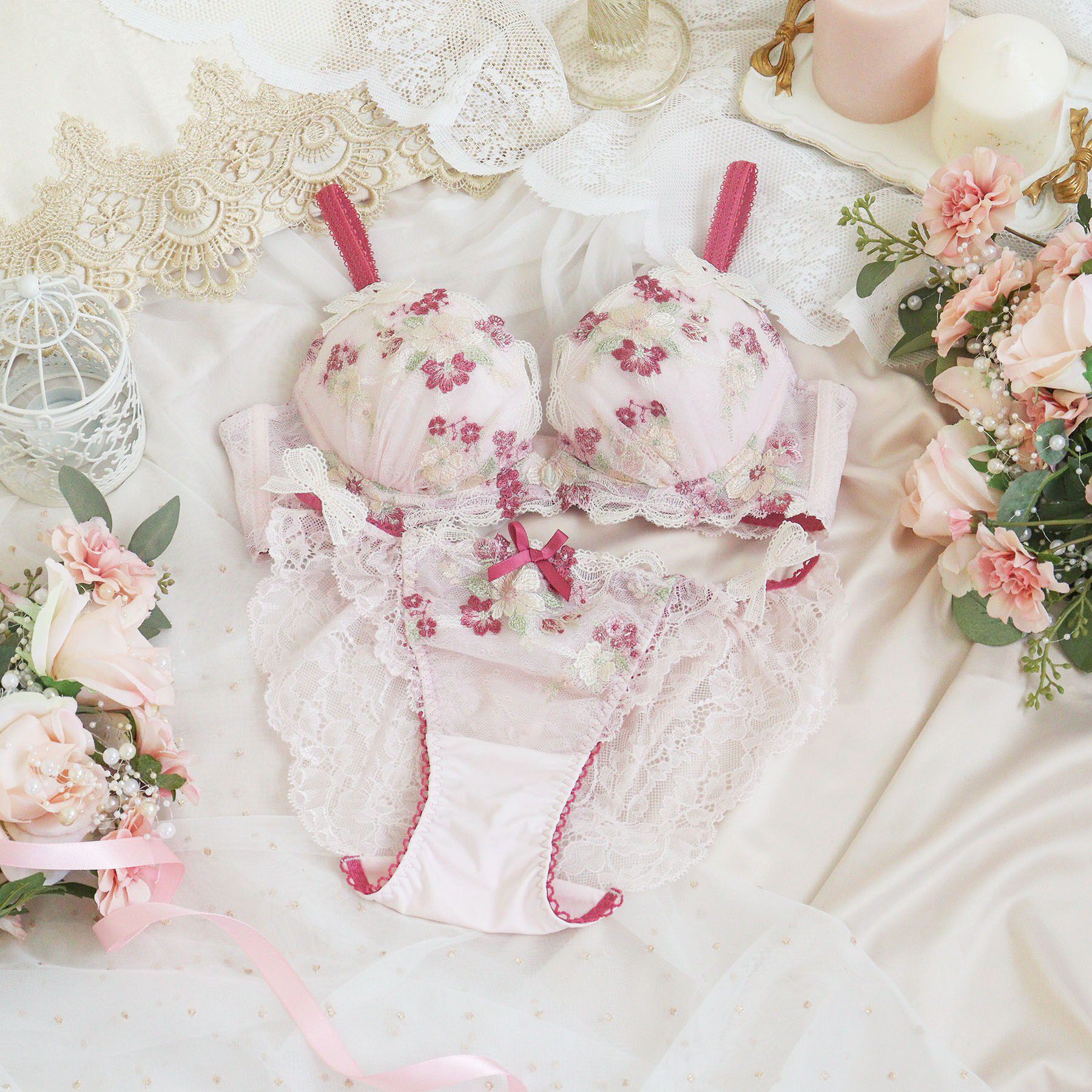 Risa Magli「ダニエラ ブラジャー (D-F) ＜V Make Type＞」|インナー|