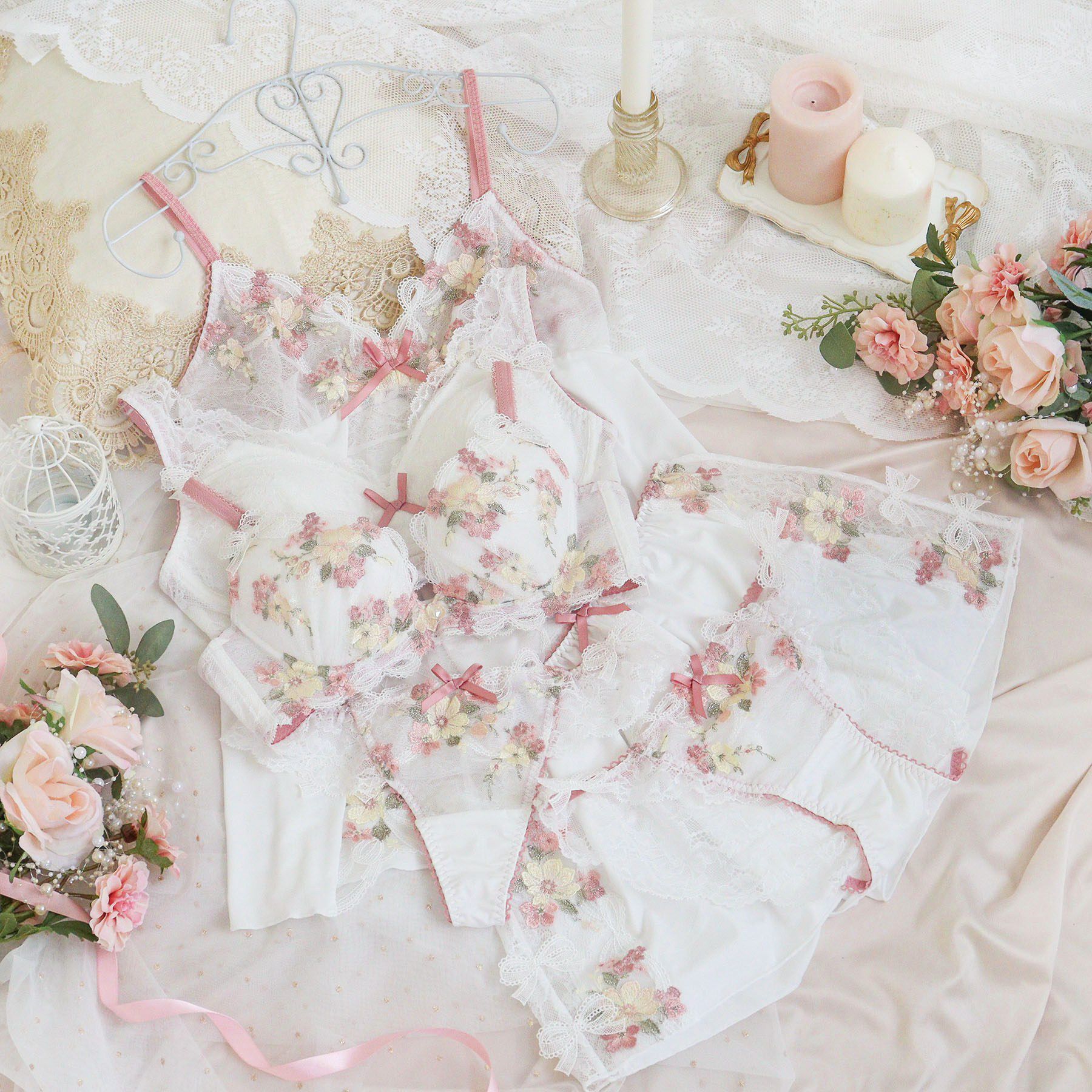 Risa Magli「ダニエラ ブラジャー (D-F) ＜V Make Type＞」|インナー|