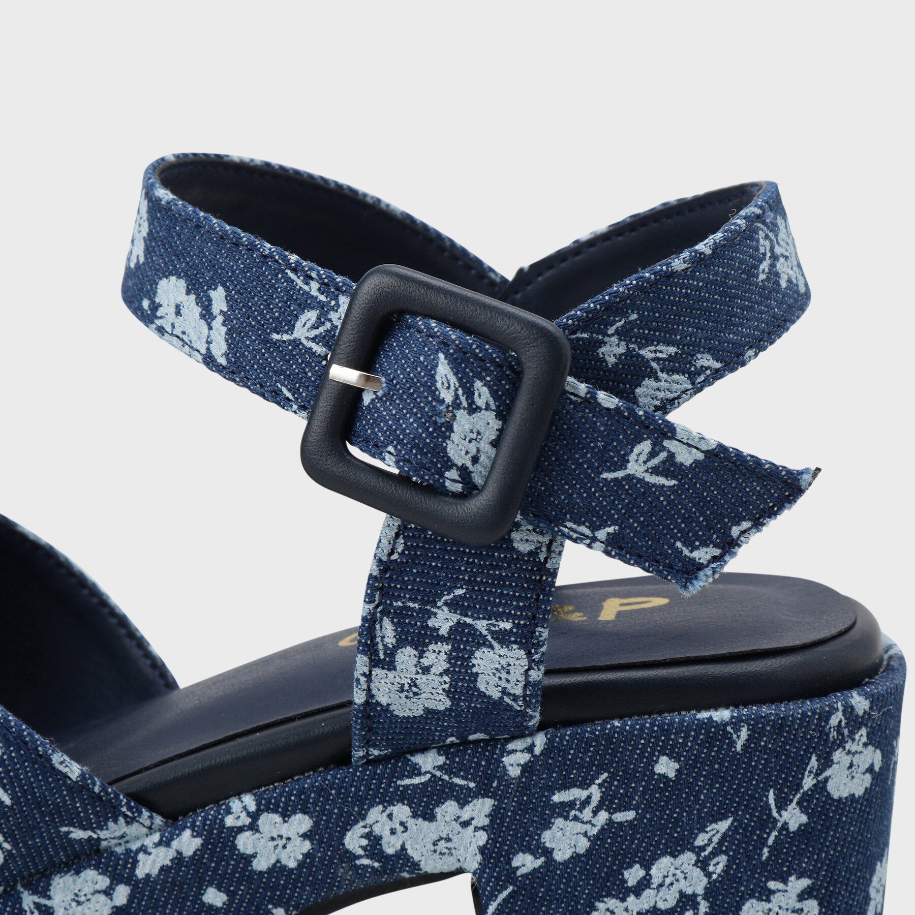 csT&P「厚底クロスサンダル」|サンダル|