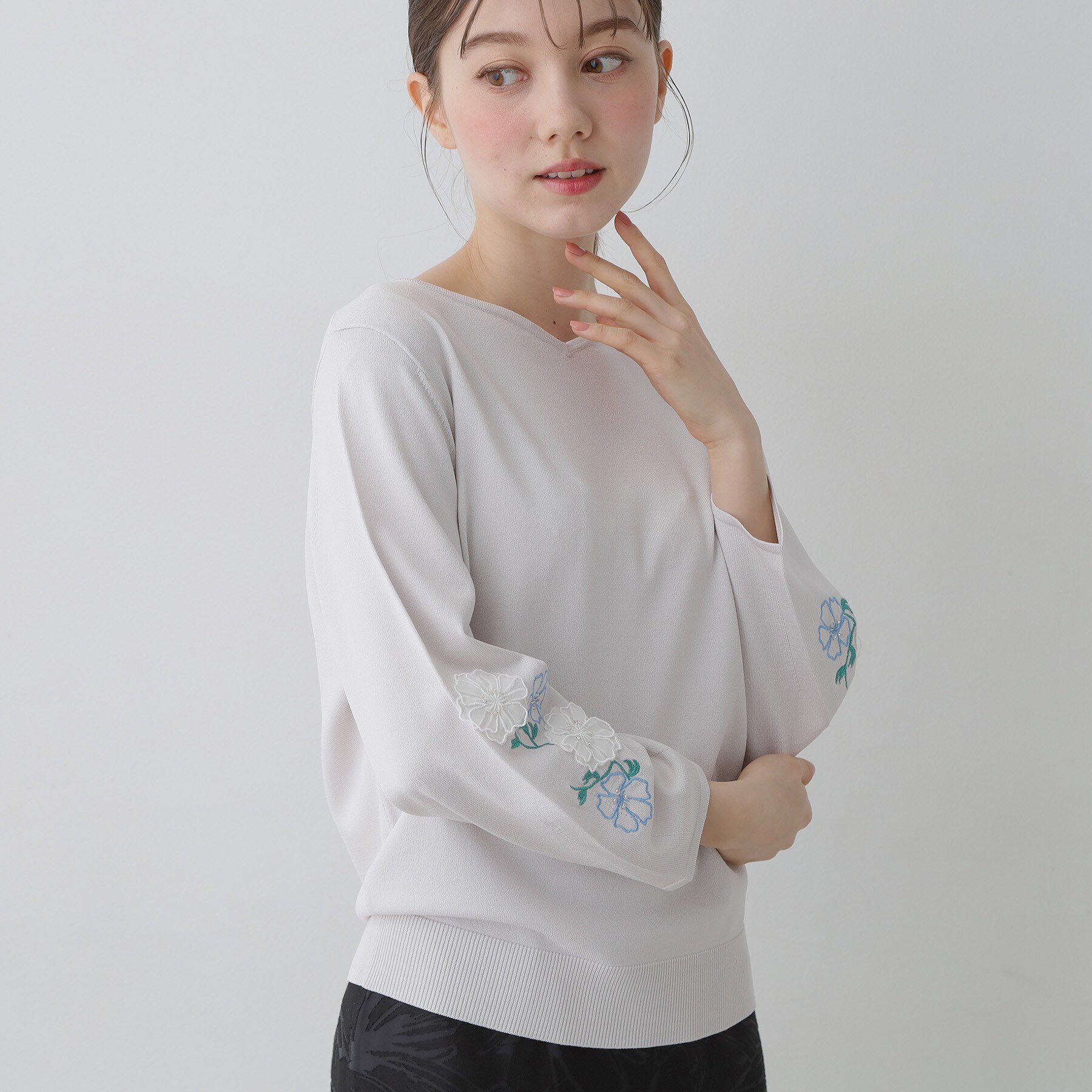 SunaUna「【SS～Lサイズ展開／フラワー刺繍】クラフトニット」|ニット・セーター|