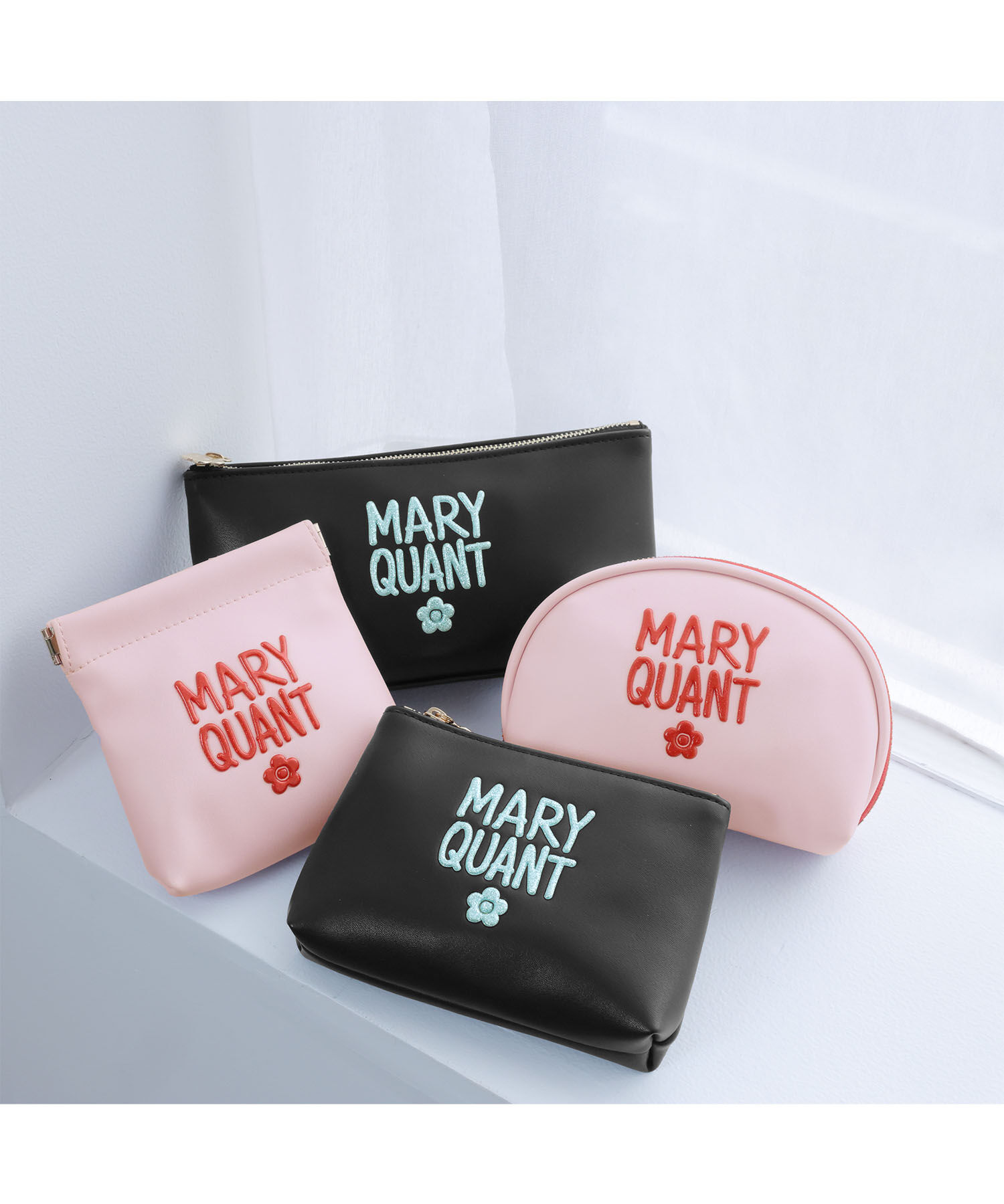 MARY QUANT「グリッターペイントロゴ 舟型ペンケース」|ポーチ|