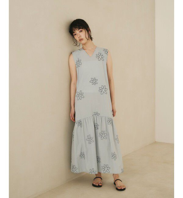 EMMEL REFINES「＜EMMEL REFINES＞EM フラワーシシュウ キリカエ ギャザー ワンピース」|ワンピース|LT.BLUE