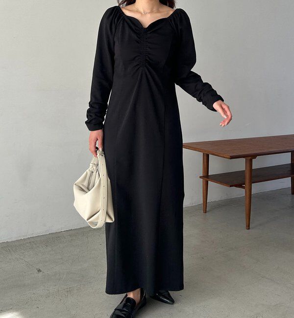  「【低身長サイズあり】ウェーブネックギャザーワンピース」|ワンピース|