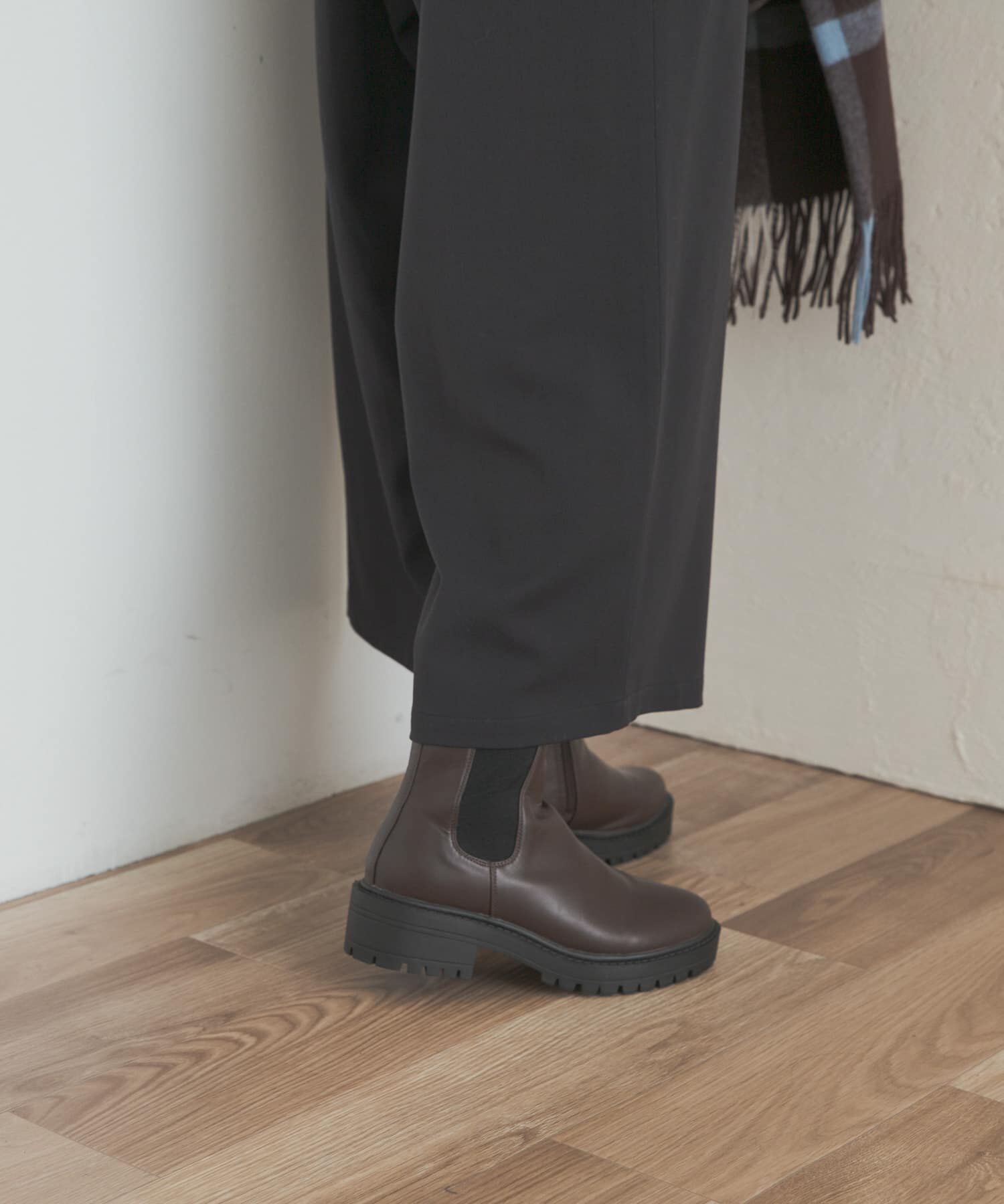 URBAN RESEARCH DOORS「『晴雨兼用』トラックソールブーツ」|ショートブーツ|