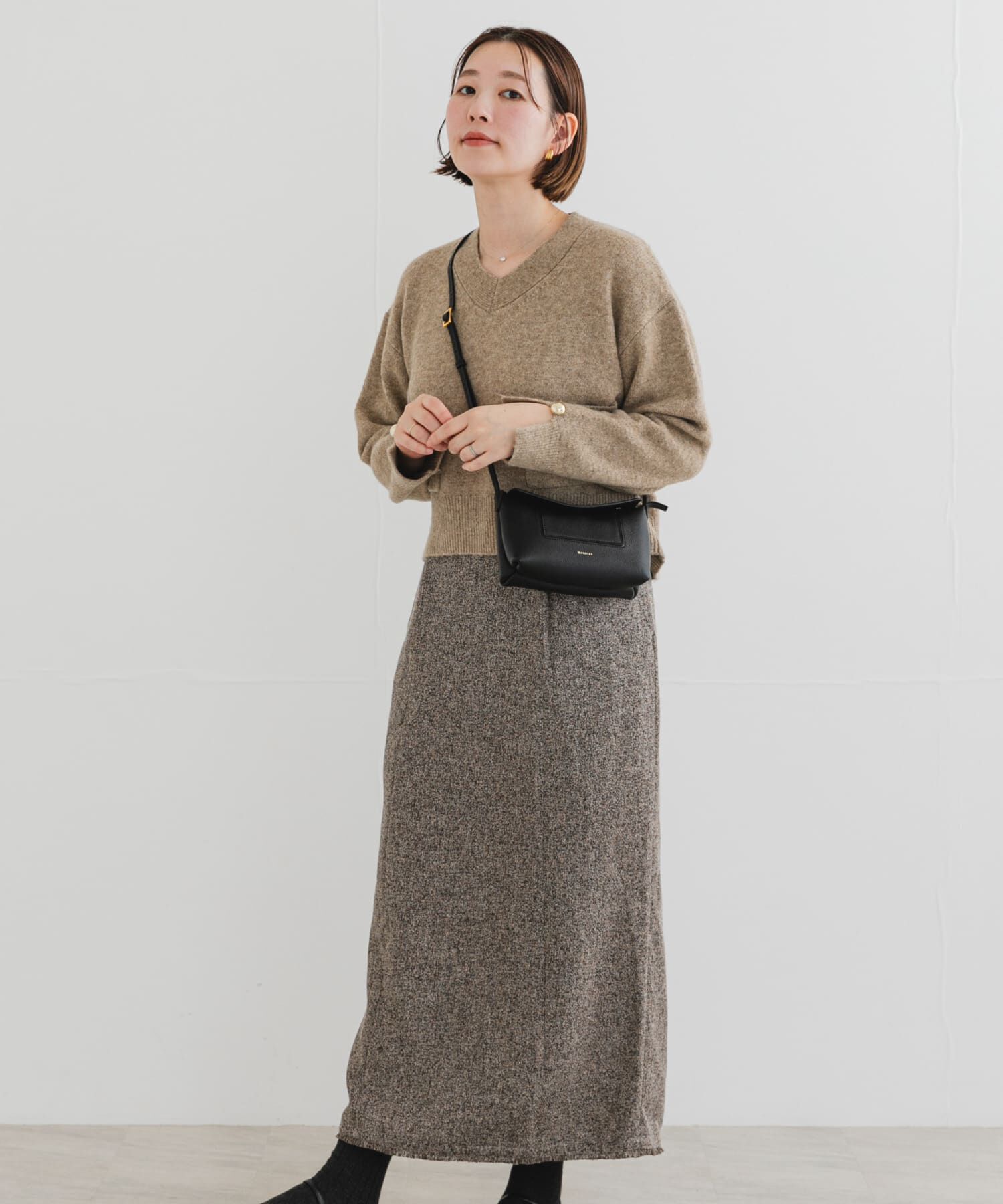 URBAN RESEARCH ROSSO「F by ROSSO　Vネック釦デザインニット」|ニット・セーター|