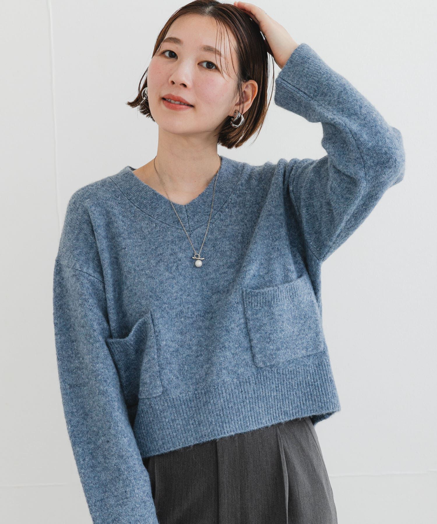 URBAN RESEARCH ROSSO「F by ROSSO　Vネック釦デザインニット」|ニット・セーター|ブルー