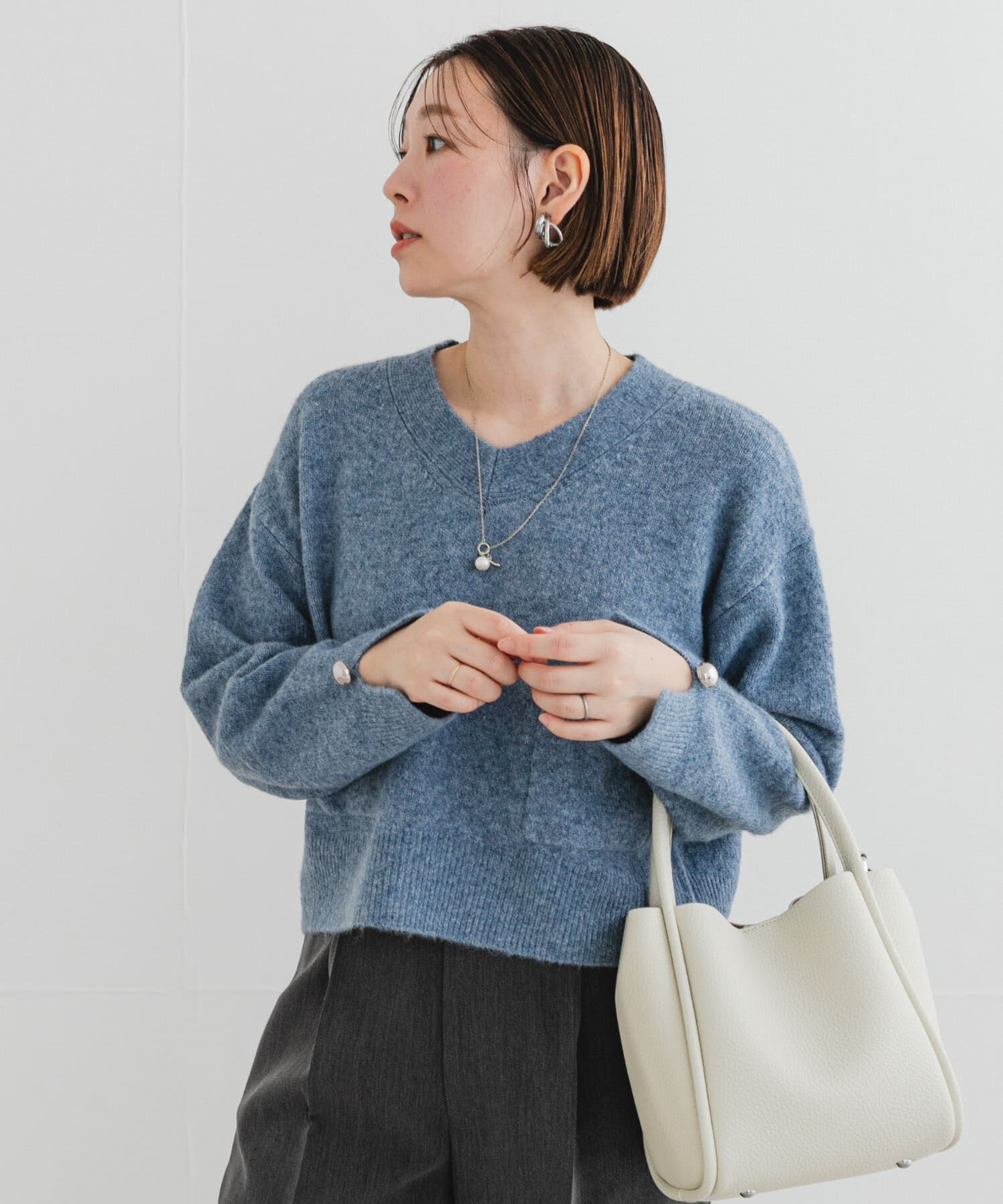 URBAN RESEARCH ROSSO「F by ROSSO　Vネック釦デザインニット」|ニット・セーター|