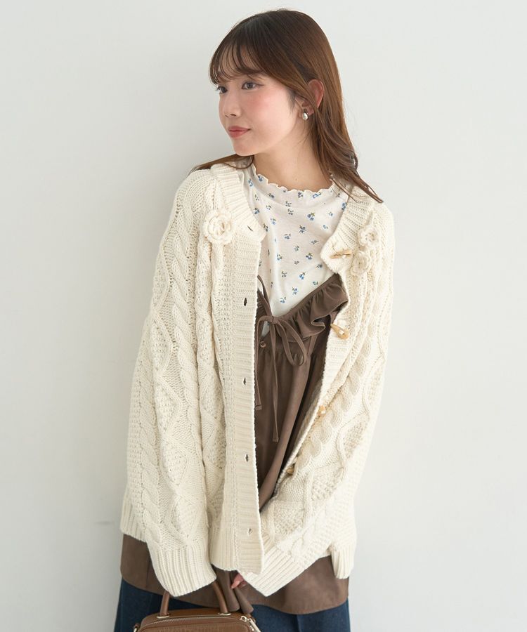 earth music&ecology「フラワーモチーフトグルボタンニットカーディガン」|カーディガン|