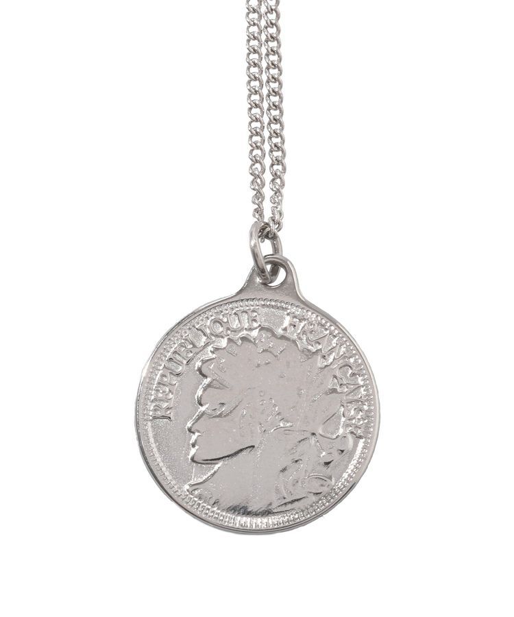 earth music&ecology「【ステンレス】コインモチーフ3連ネックレス」|ネックレス|