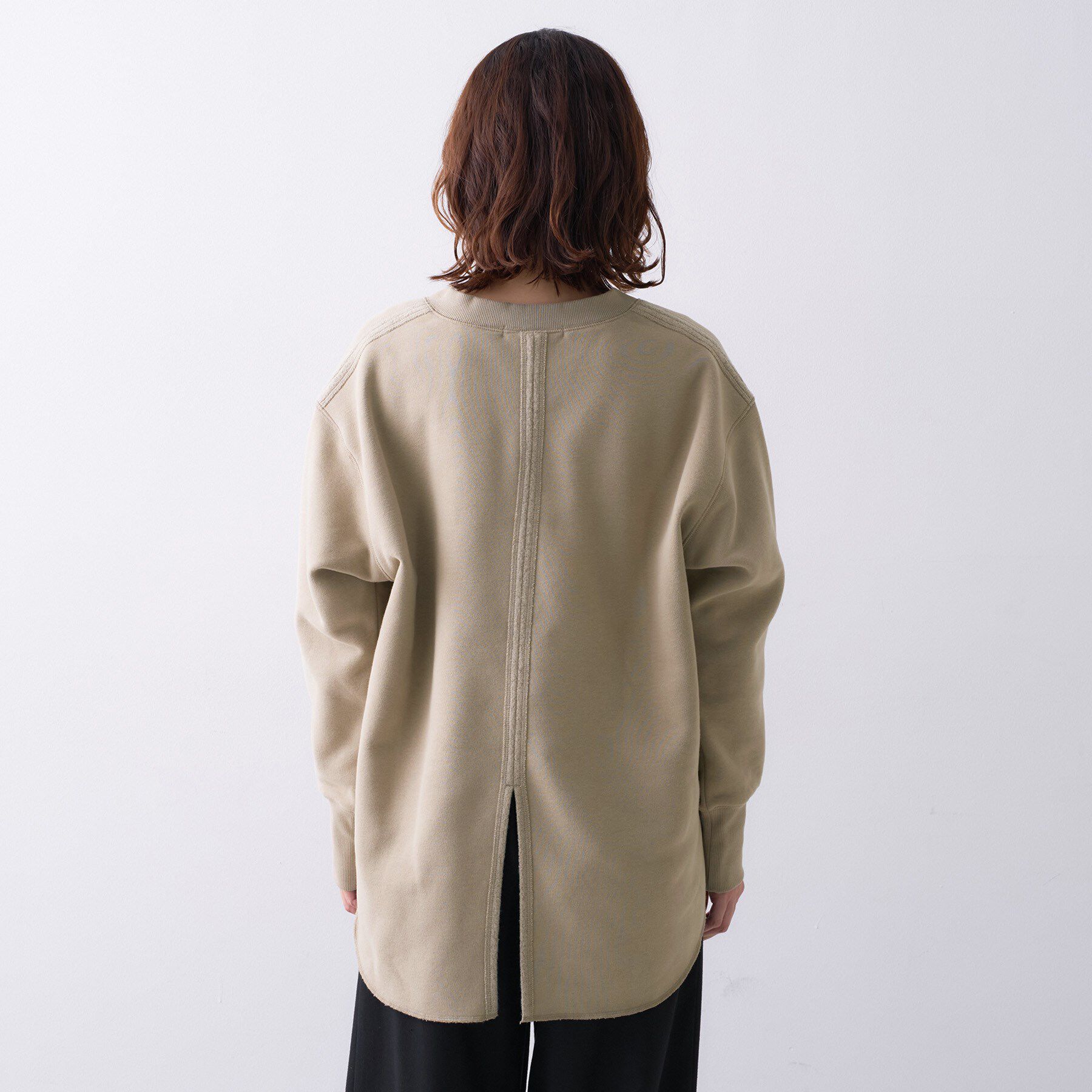 UNTITLED「【Liyoca】ソフト裏毛Vネックプルオーバー」|Tシャツ・カットソー|