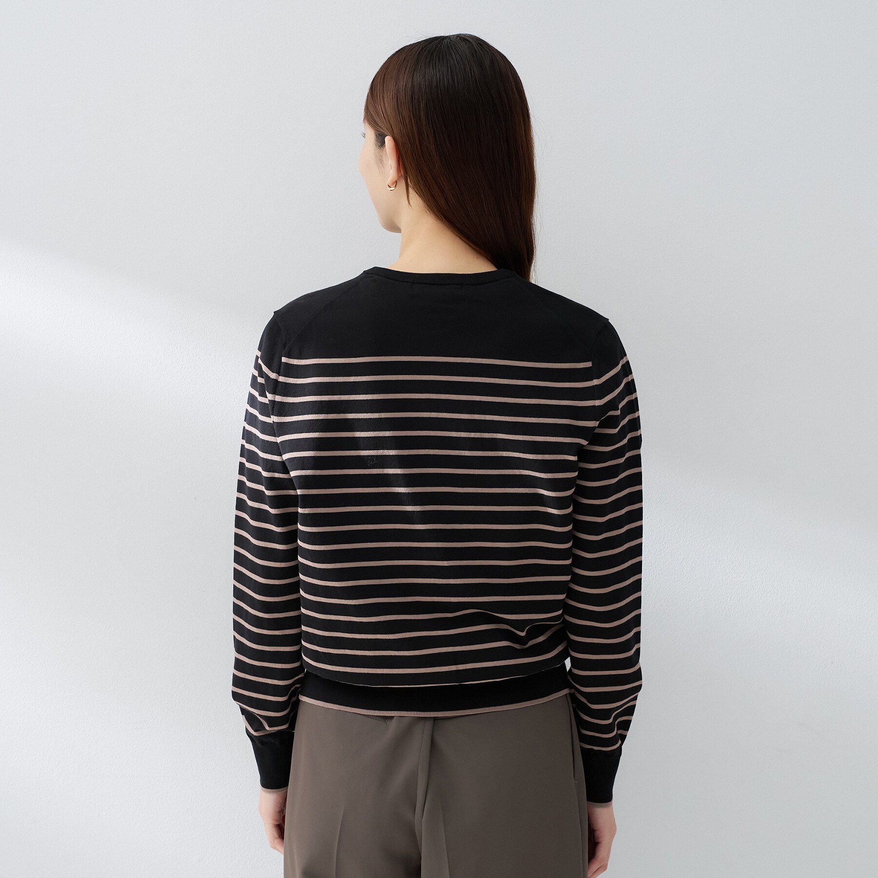 UNTITLED「コットンクルーネックカーディガン」|カーディガン|