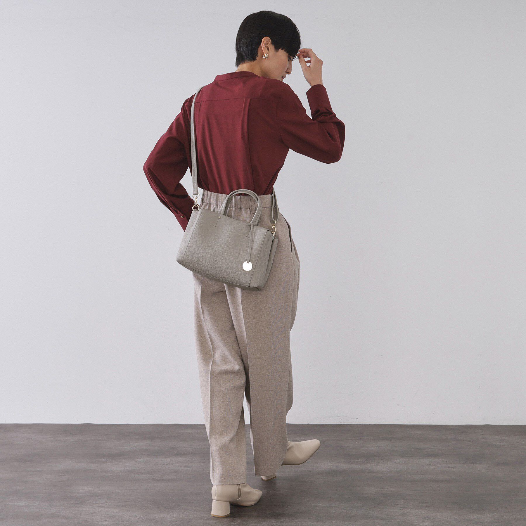 OPAQUE.CLIP「【2WAY/人間工学】シュリンクミドルトートバッグ」|トートバッグ|