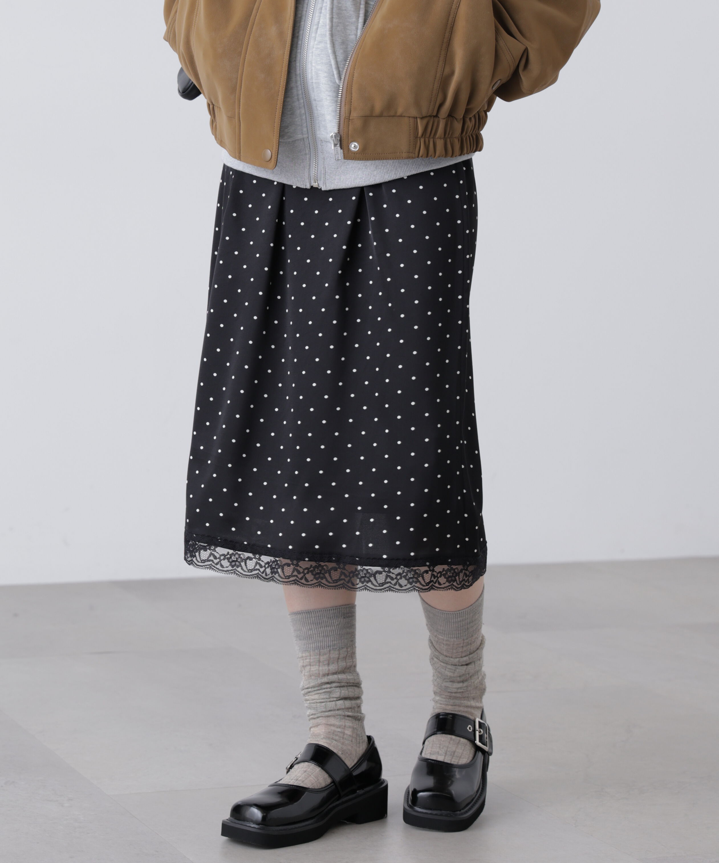  「レーストリムサテンミディスカート」|スカート|