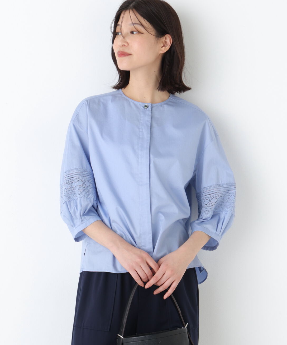  「◆レースドッキングクルーネックブラウス」|シャツ・ブラウス|ライトブルー