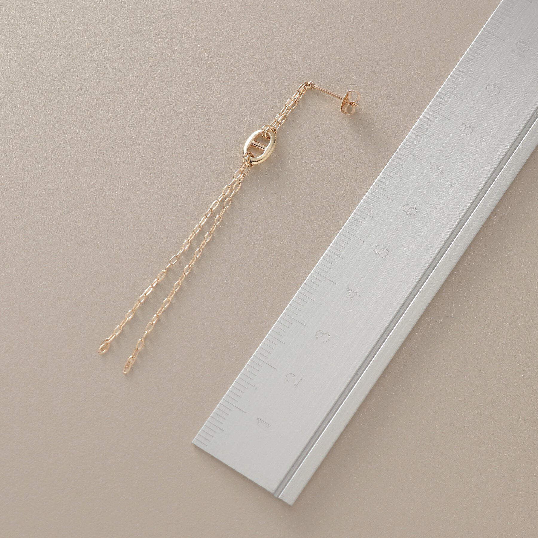 COCOSHNIK「K10マリンモチーフチェーンフリンジ スタッドピアス」|ピアス|