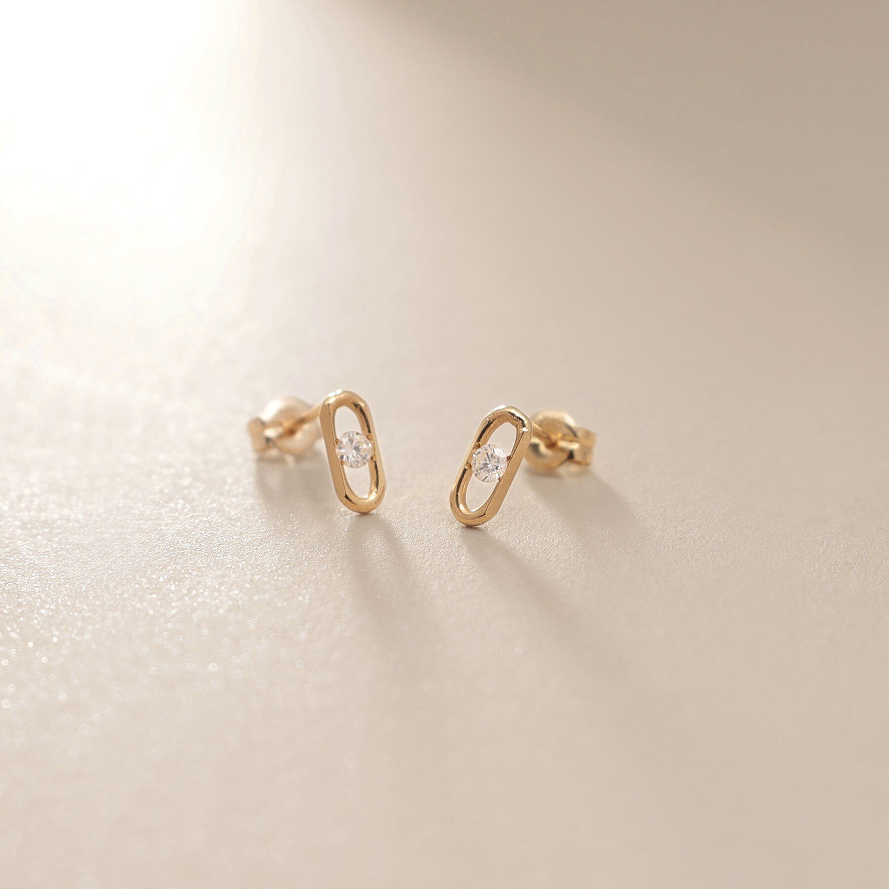 COCOSHNIK「K18ダイヤモンド ロングカットアズキチェーン スタッドピアス」|ピアス|