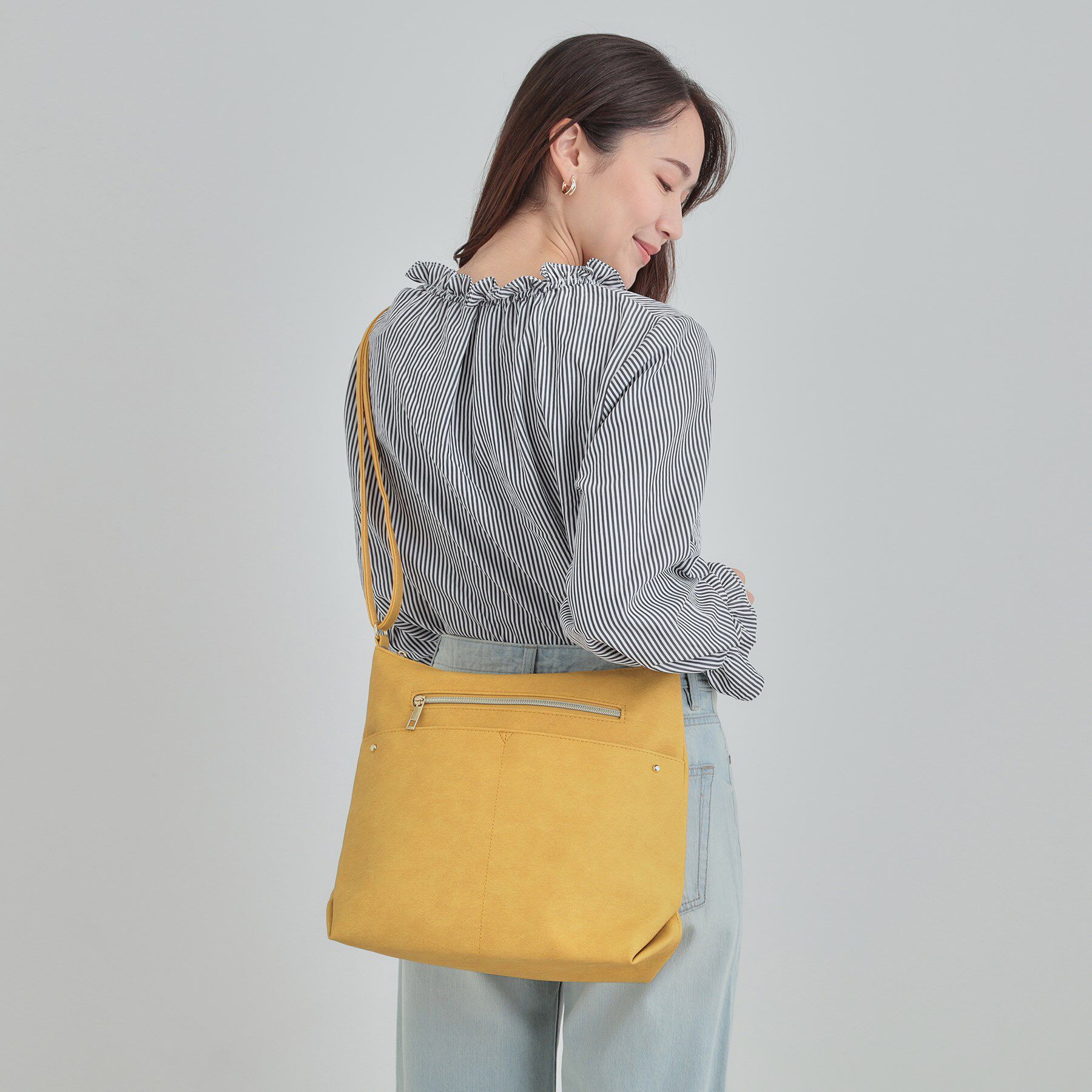 SHOO･LA･RUE「【選べる6色】フロントWポケットショルダーバッグ」|ショルダー・メッセンジャー|イエロー(032)