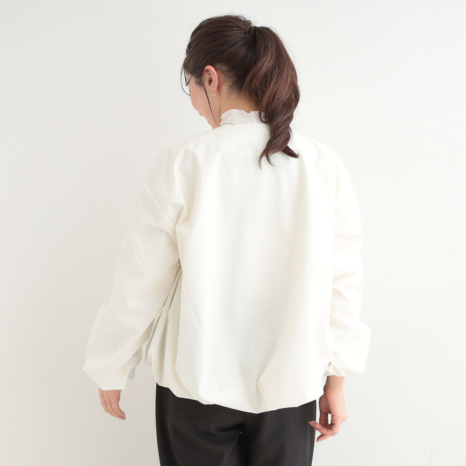 SHOO･LA･RUE「【防風/撥水/S-LL】顔回りすっきり見え　Vネックバルーンブルゾン」|ブルゾン・スタジャン|