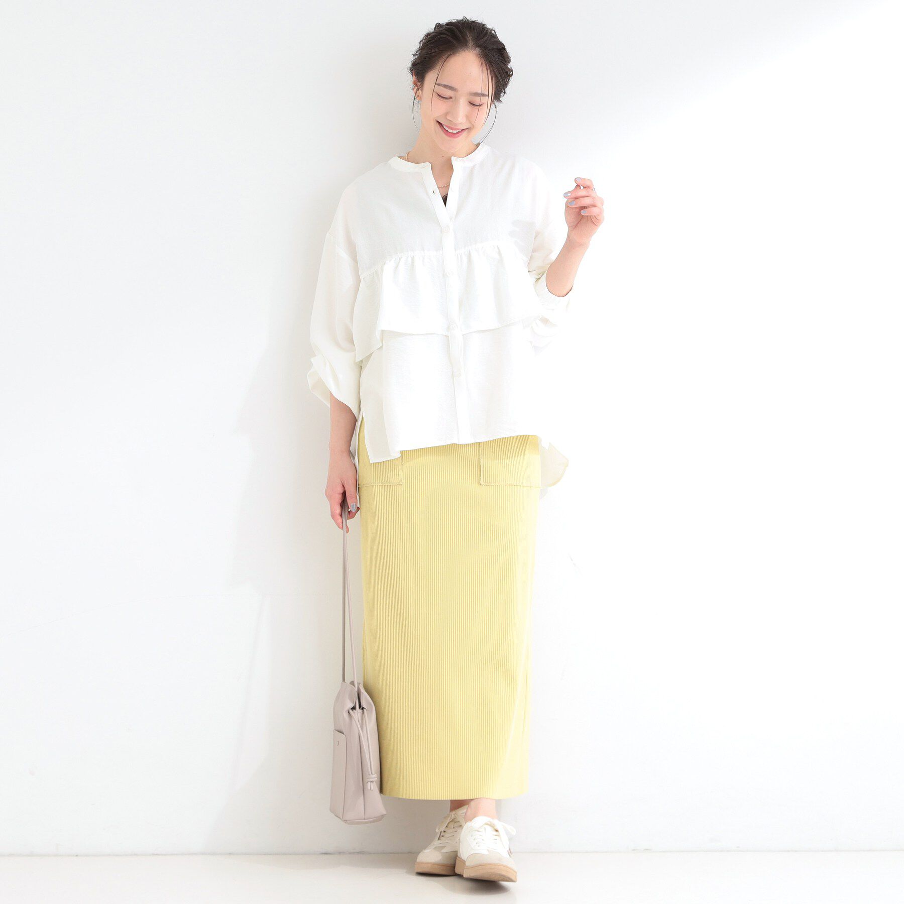 SHOO･LA･RUE「【S-LL】程よい甘さが魅力 ギャザー切り替えフリルシャツ」|シャツ・ブラウス|