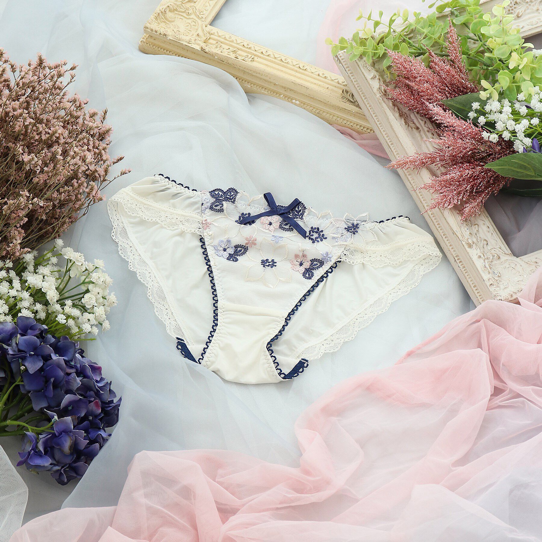 Risa Magli「カモミーユ ノーマルショーツ」|インナー|ネイビー(093)