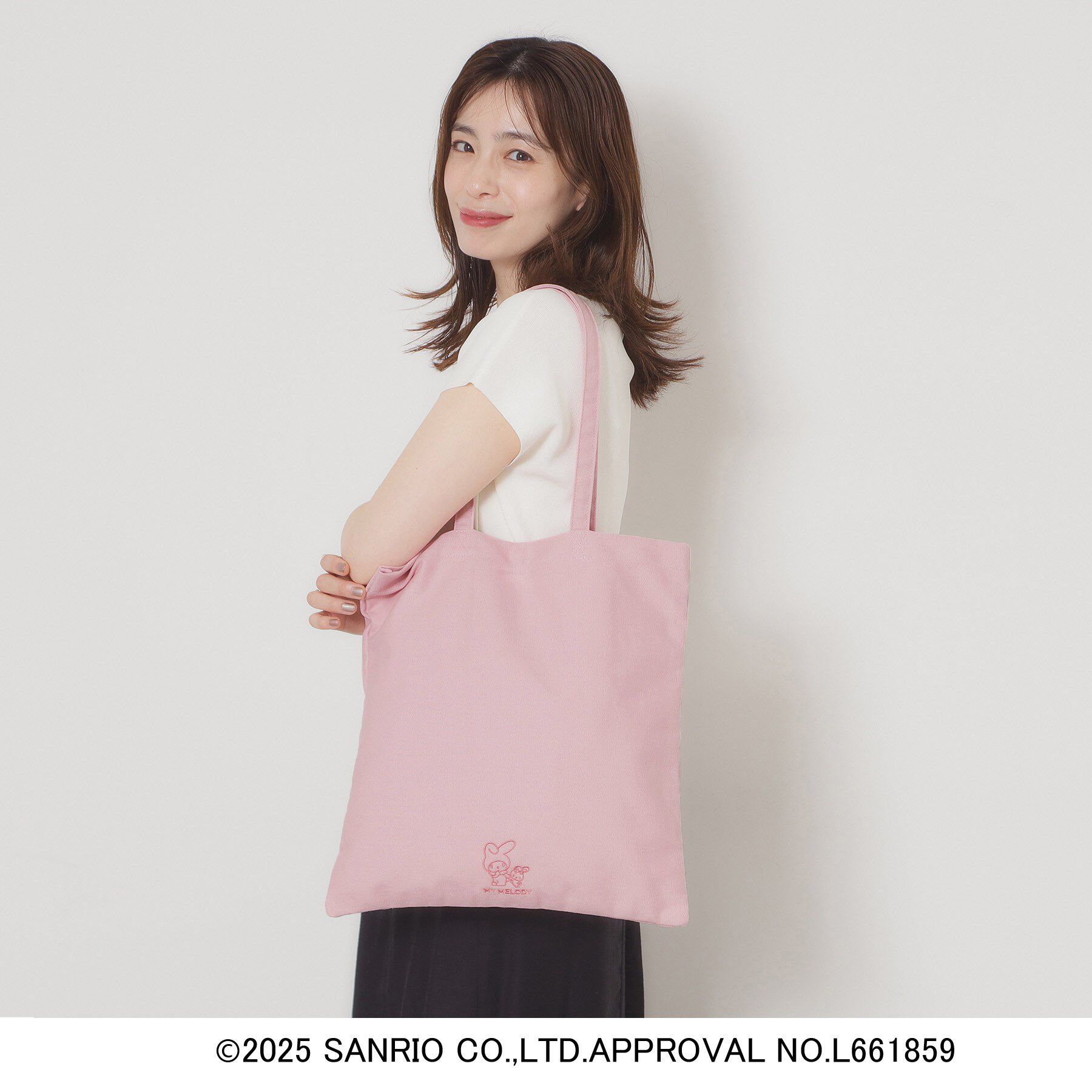 ITS&rsquo;DEMO「＜サンリオキャラクターズ＞フラットトート【A4対応】」|トートバッグ|