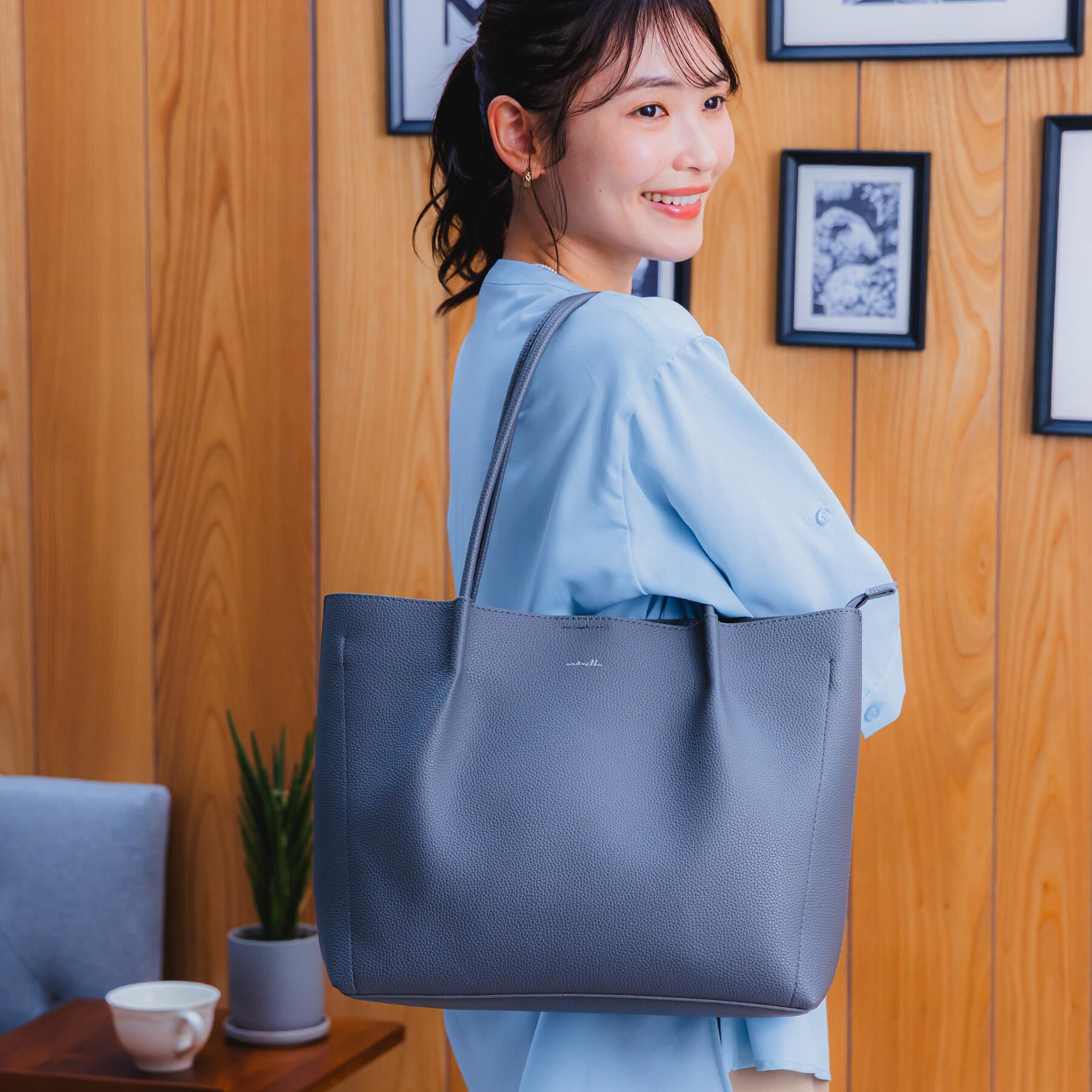 ITS&rsquo;DEMO「仕切りA4トート」|トートバッグ|