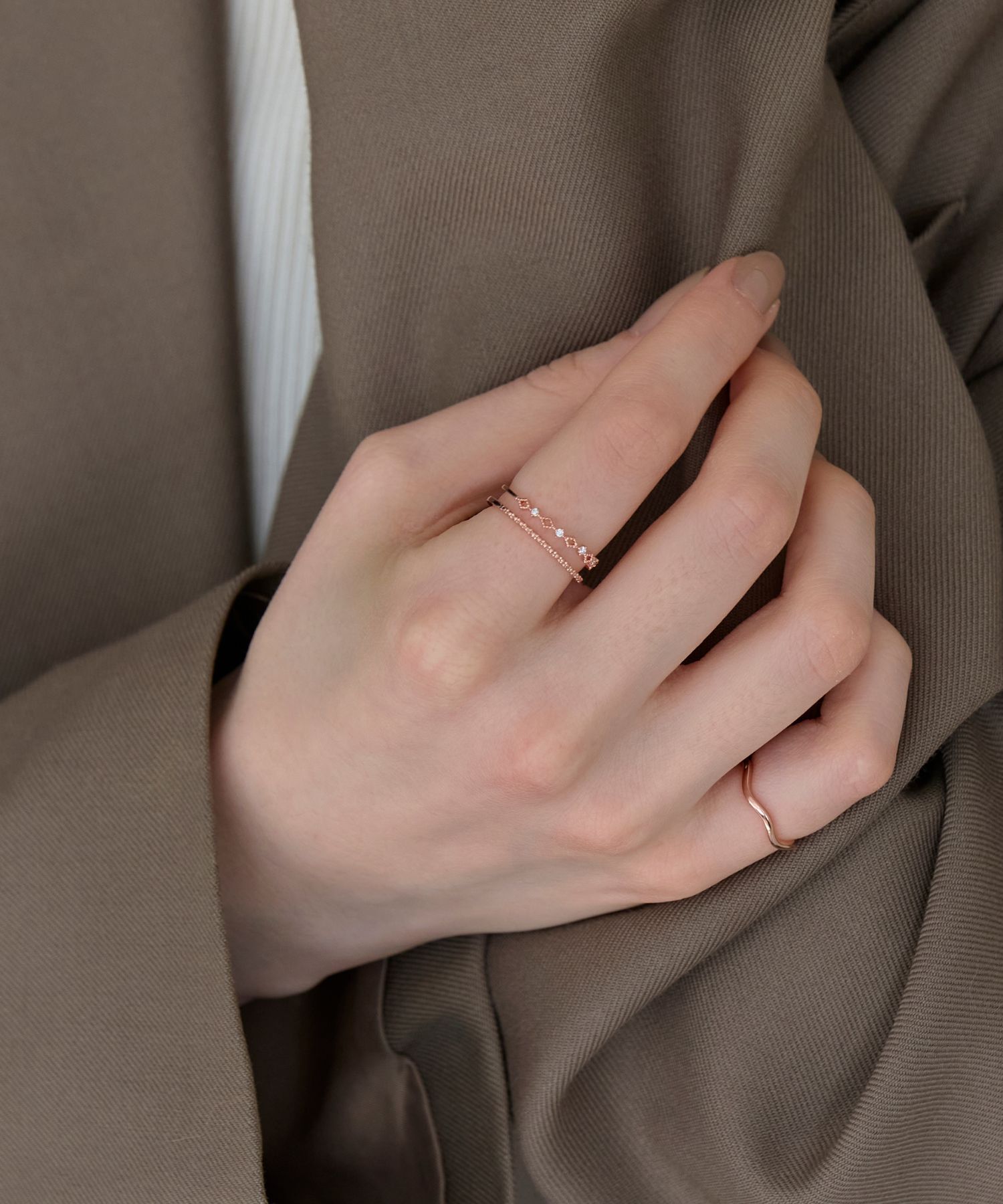 Phoebe「フェミニンプレイスドビジューセットリング ローズゴールド」|リング|ローズゴールド