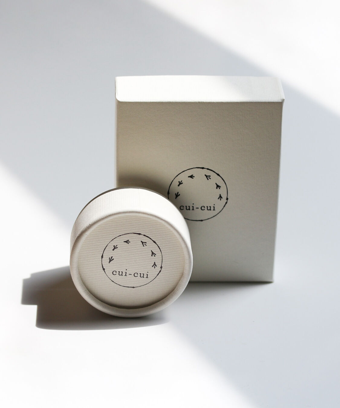  「ゴールド リボン ピアス | K18 〈Web限定〉」|ピアス|