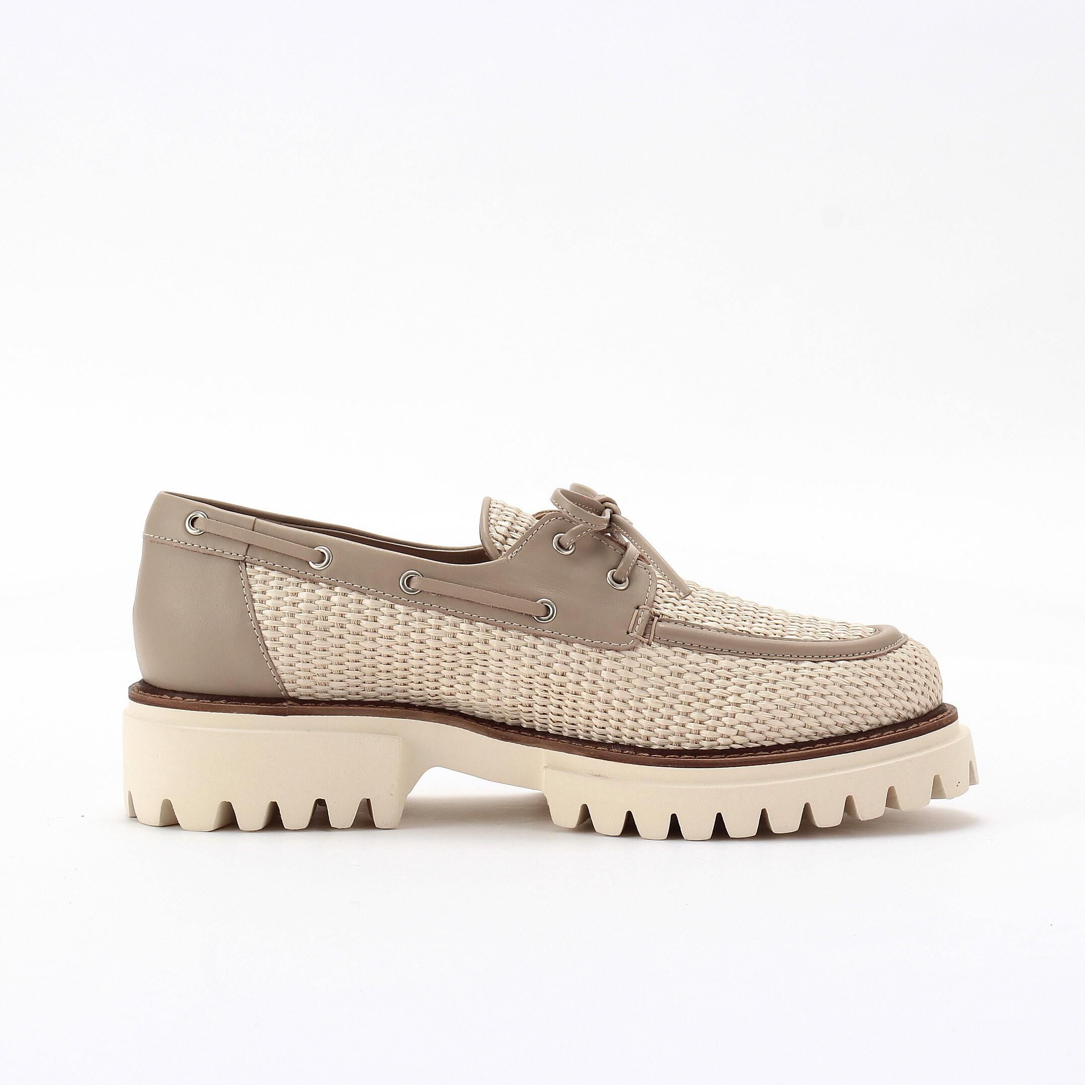 銀座かねまつ「【本革】【Eウィズ】厚底ボートシューズ」|デッキシューズ|