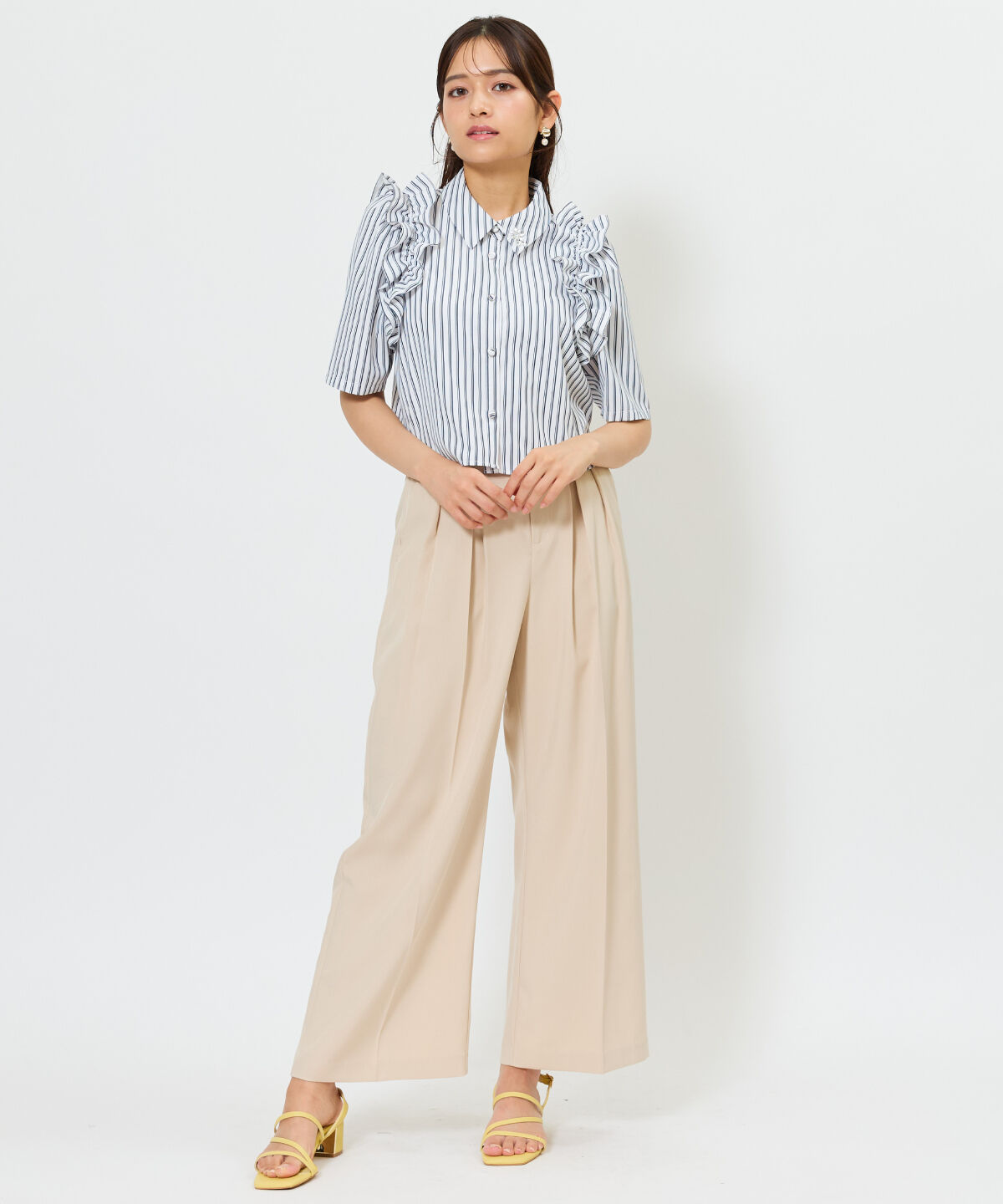 アンドクチュール「ビジュー付きストライプフリルシャツ」|シャツ・ブラウス|