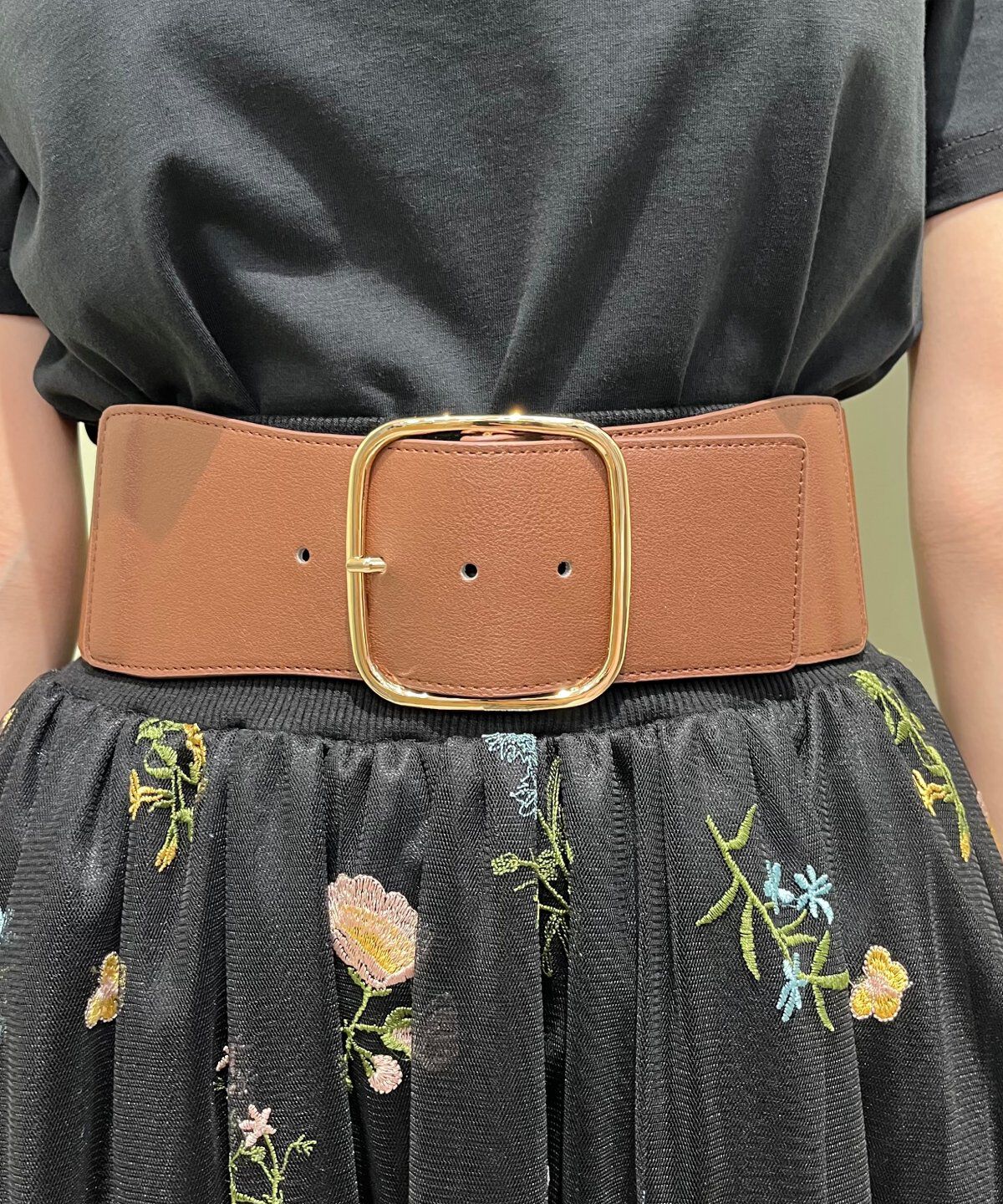 アンドクチュール「スクエアGOLDバックルゴムベルト」|ベルト|ブラウン