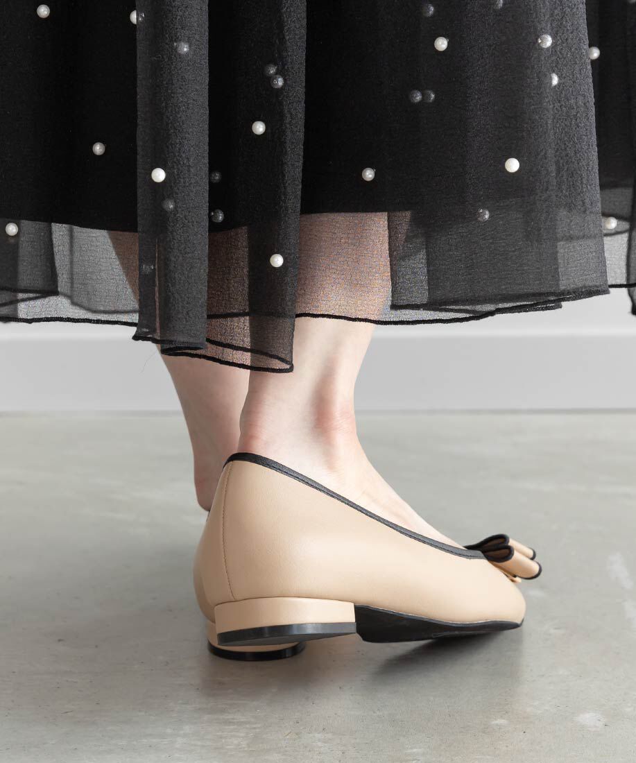  「モノグラムパーツリボンフラットパンプス」|パンプス|