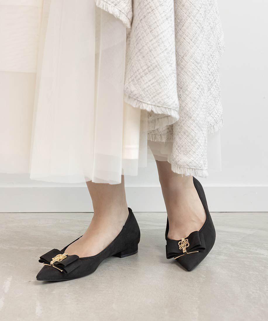  「モノグラムパーツリボンフラットパンプス」|パンプス|