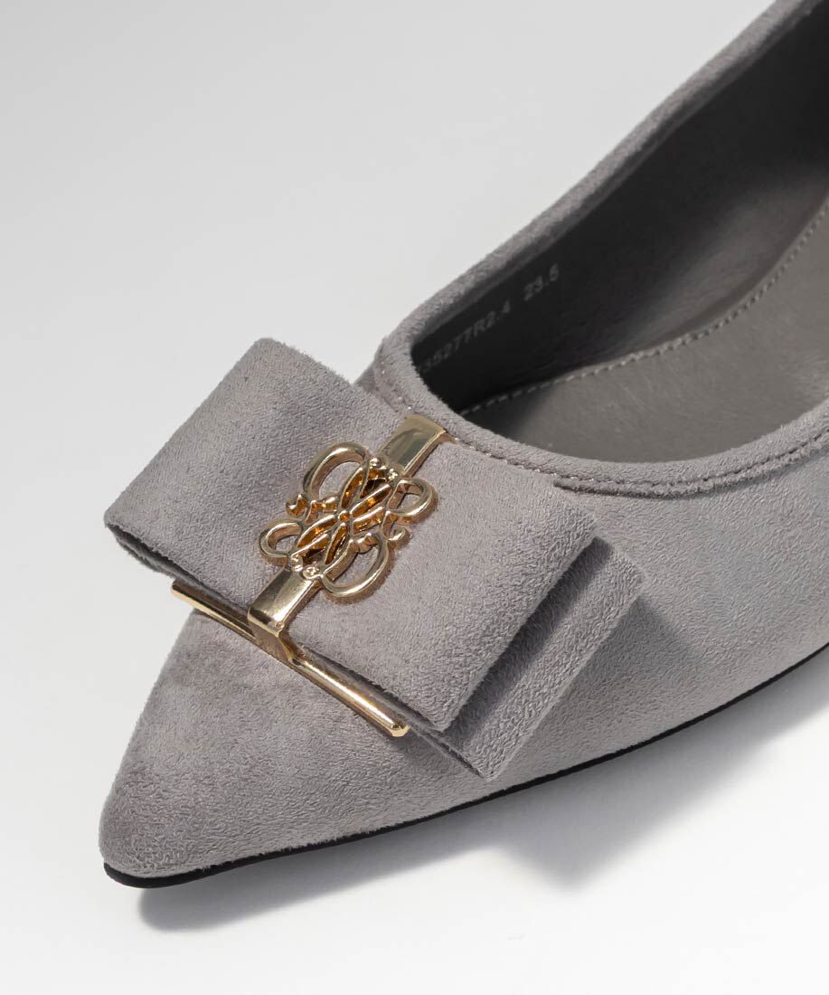  「モノグラムパーツリボンフラットパンプス」|パンプス|