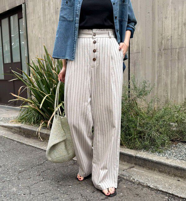 fredy emue「ストライプセミワイドタックパンツ」|チノ|