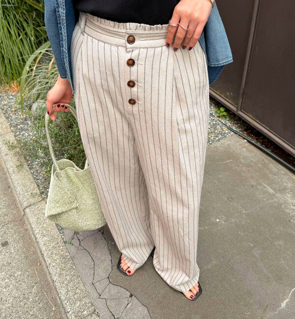 fredy emue「ストライプセミワイドタックパンツ」|チノ|