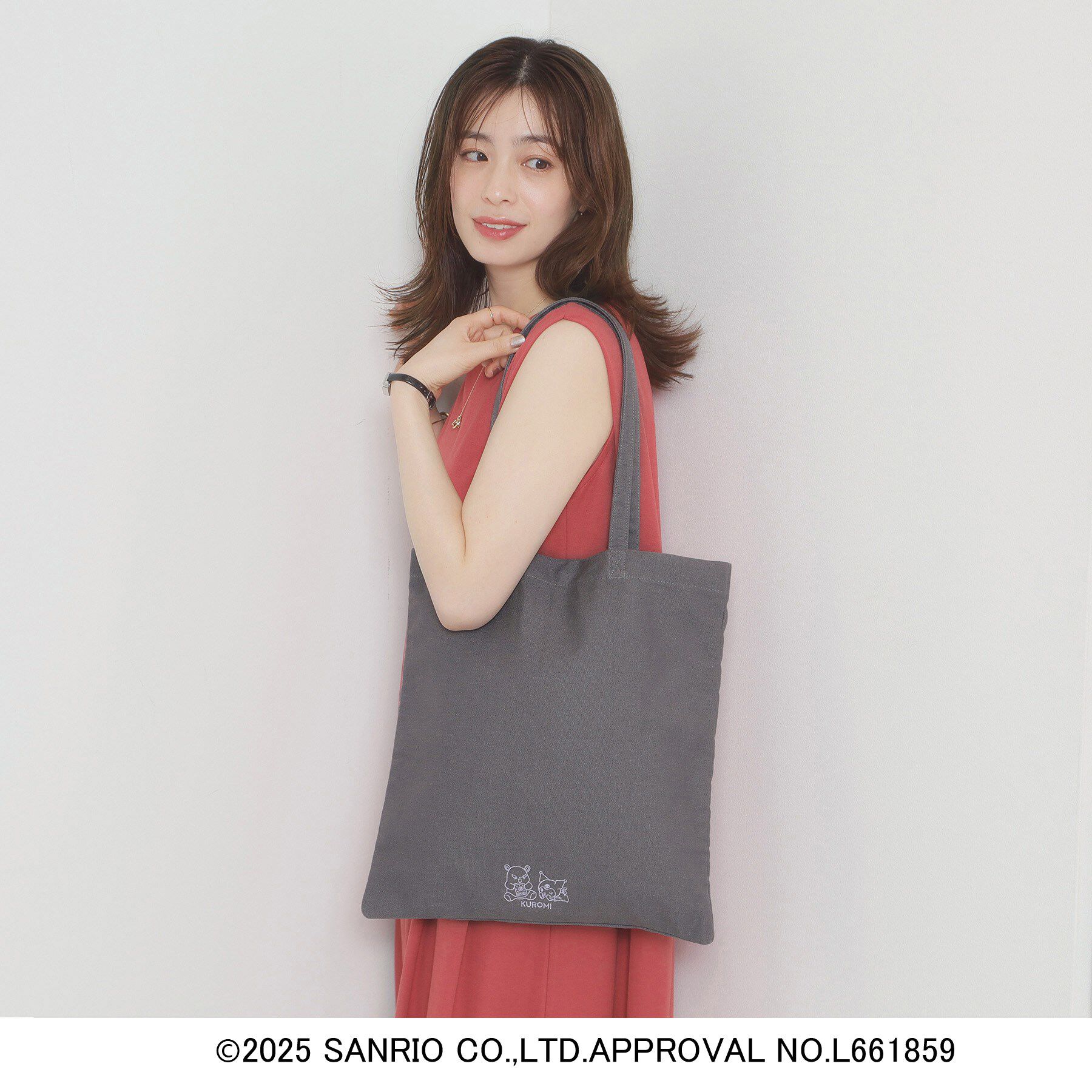 ITS&rsquo;DEMO「＜サンリオキャラクターズ＞フラットトート【A4対応】」|トートバッグ|