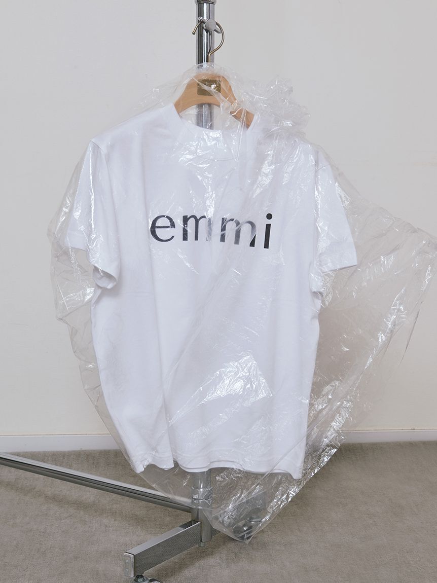 emmi atelier「【ONLINE限定カラーあり】eco emmiロゴTシャツ/UVカット」|Tシャツ・カットソー|WHT