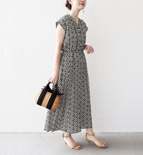 SHIPS for women「《一部追加予約》【WEB限定】〈洗濯機可能〉ドット 花柄 サイド プリーツ フレンチスリーブ ワンピース」|ワンピース|