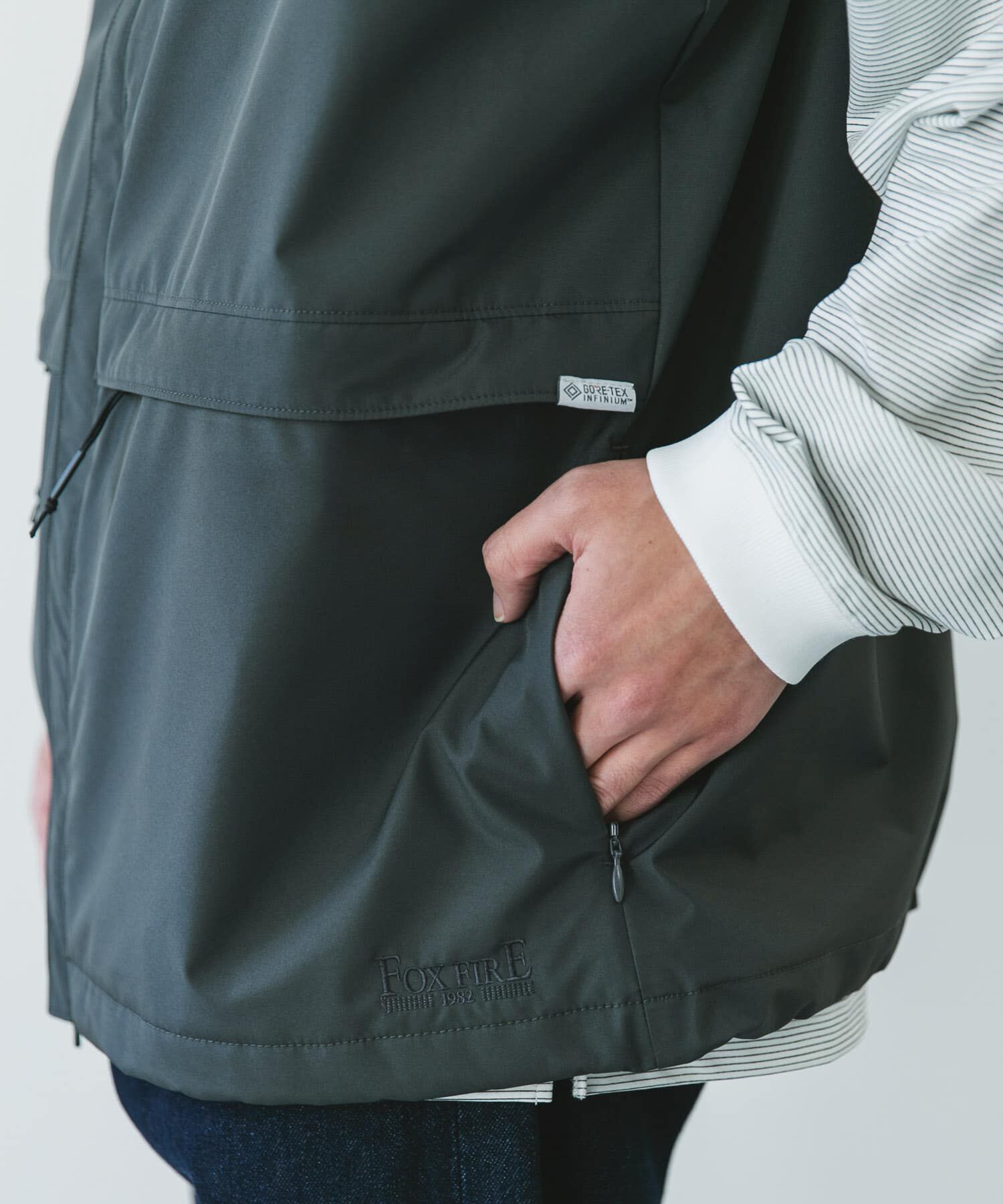 URBAN RESEARCH DOORS「『別注』Foxfire&times;DOORS　ゴアテックス ベスト」|ノーカラーコート|