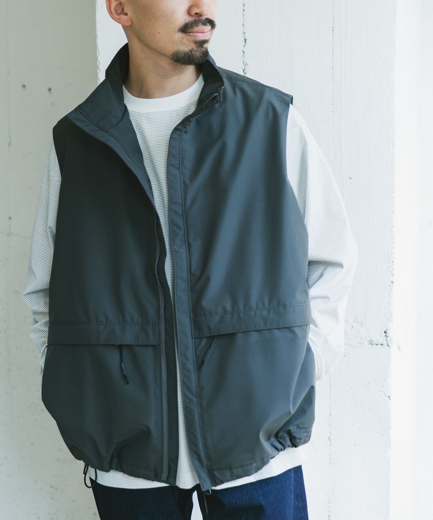 URBAN RESEARCH DOORS「『別注』Foxfire&times;DOORS　ゴアテックス ベスト」|ノーカラーコート|