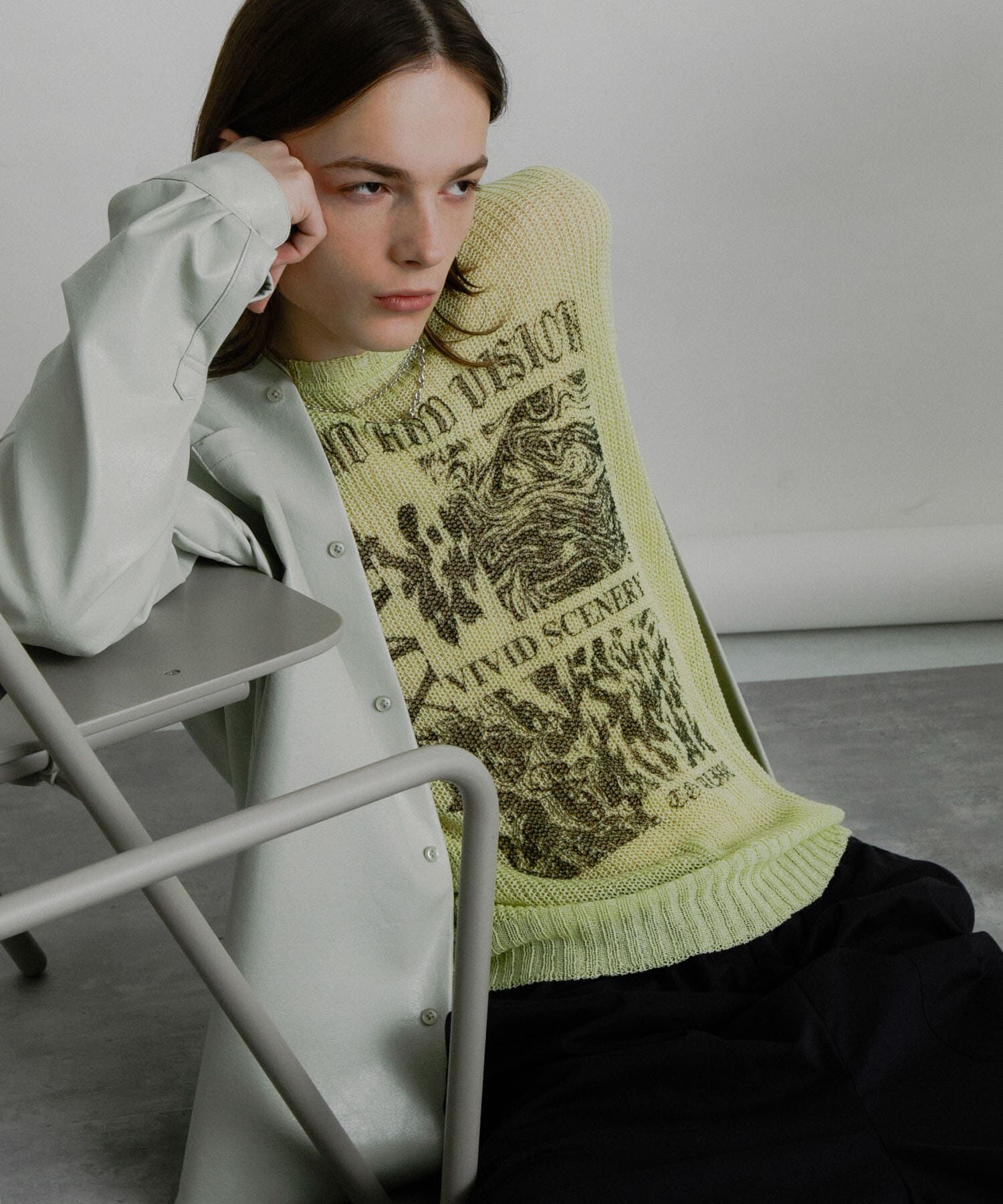 SENSE OF PLACE by URBAN RESEARCH「『洗濯可』グラフィックプリントシアーニット」|ニット・セーター|グリーン系その他