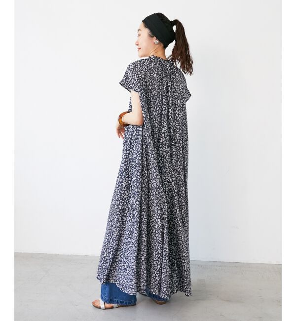  「《手洗い可能》フラワープリントネックギャザーワンピース」|ワンピース|