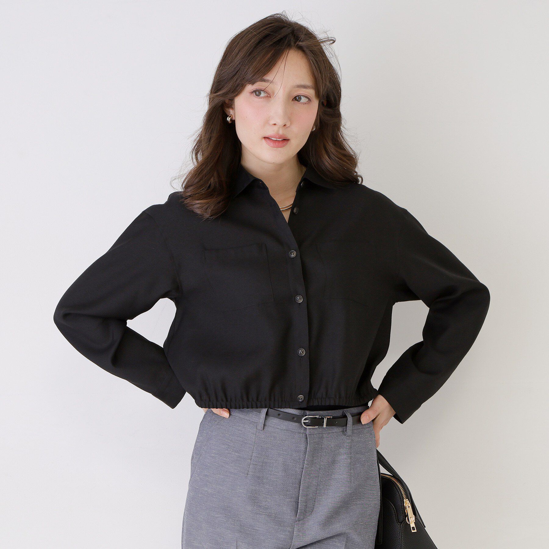 COUP DE CHANCE「【手洗い可/ショート丈】クロップドシャツ」|シャツ・ブラウス|ブラック(019)