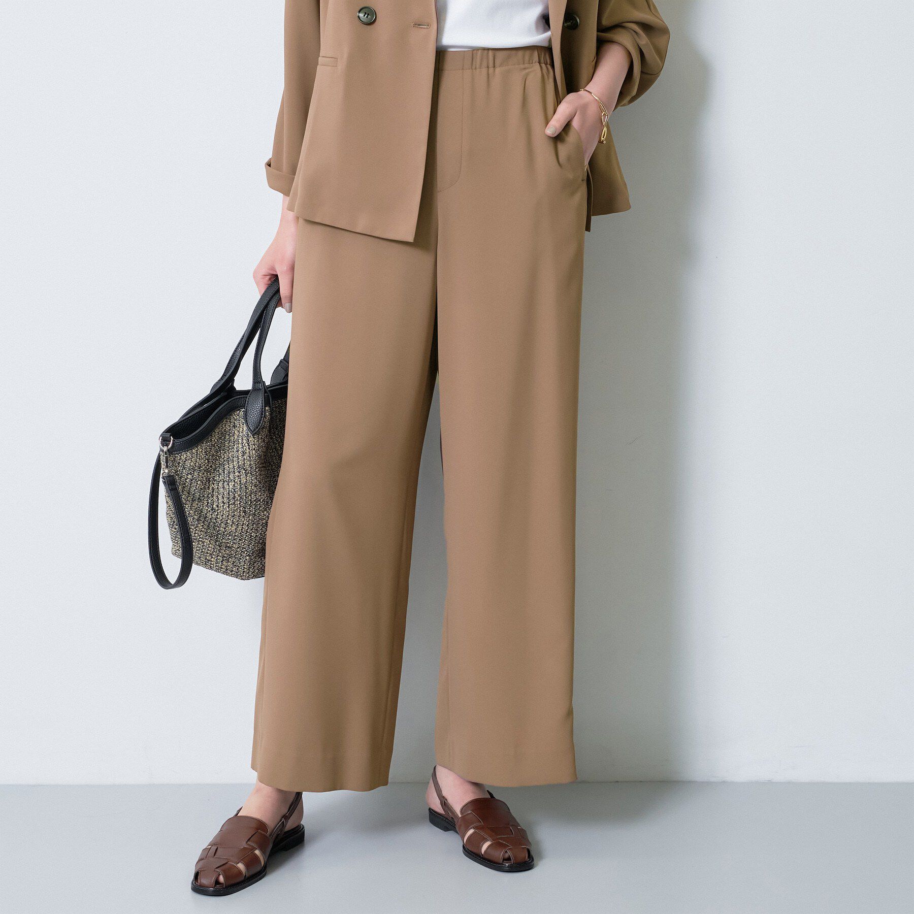 INDIVI「【さらに軽く軽快！／着る日傘】イージーワイドパンツ」|その他|モカブラウン(042