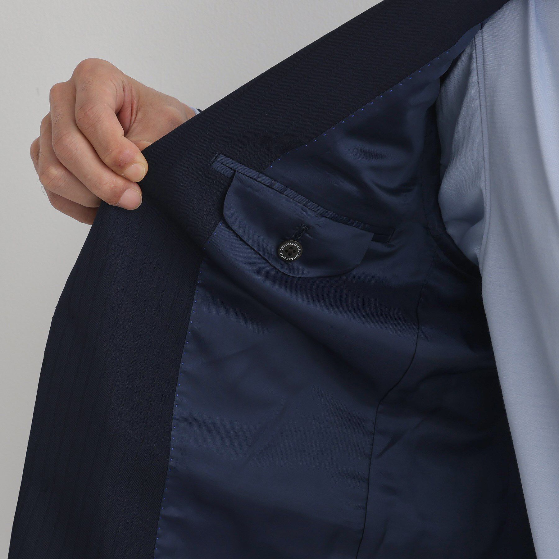 TAKEO KIKUCHI「シャドーオルタネートストライプ スーツ」|スーツ|