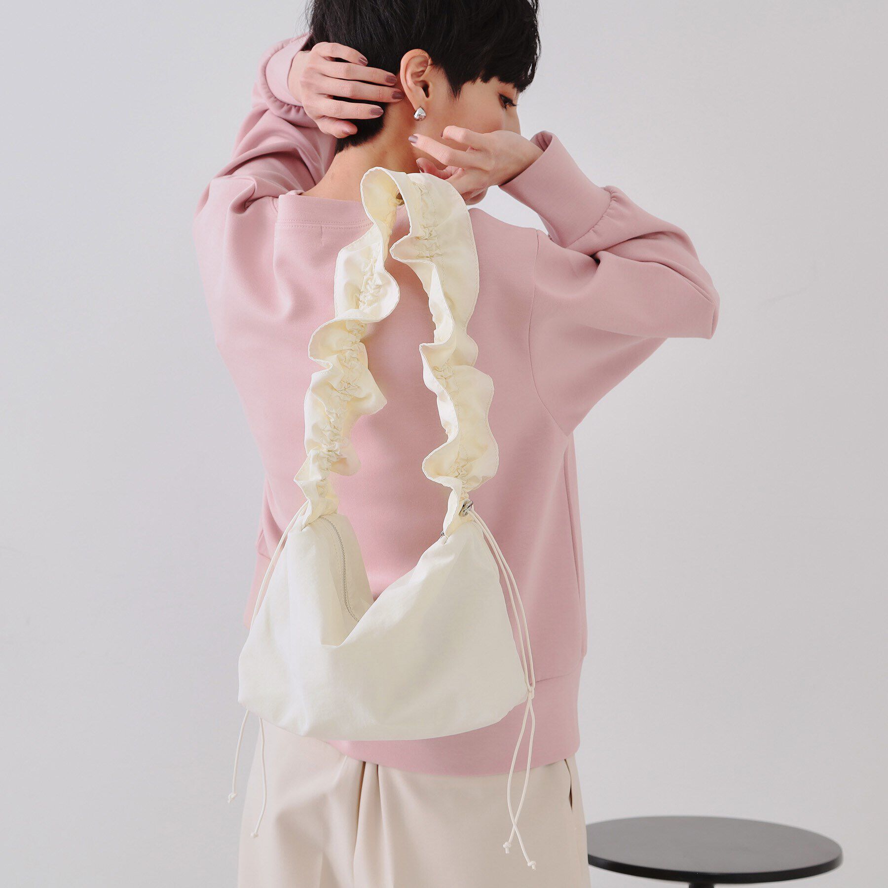 OPAQUE.CLIP「【2WAY】フリルワンハンドルショルダーバッグ」|ショルダー・メッセンジャー|