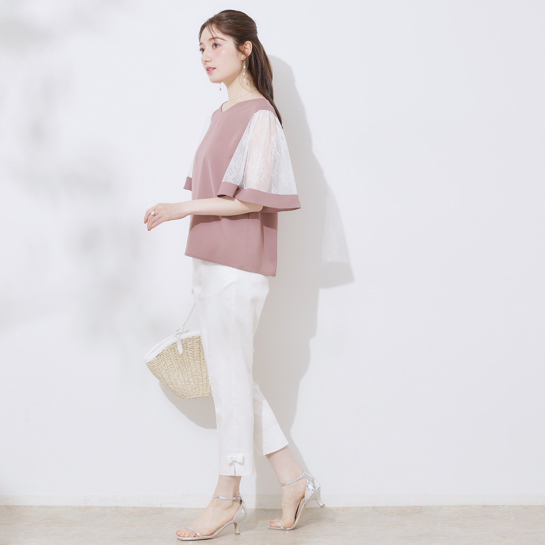 Couture broach「【マシンウォッシャブル・シアー・細見え】Vネック袖レースフレアブラウス」|シャツ・ブラウス|