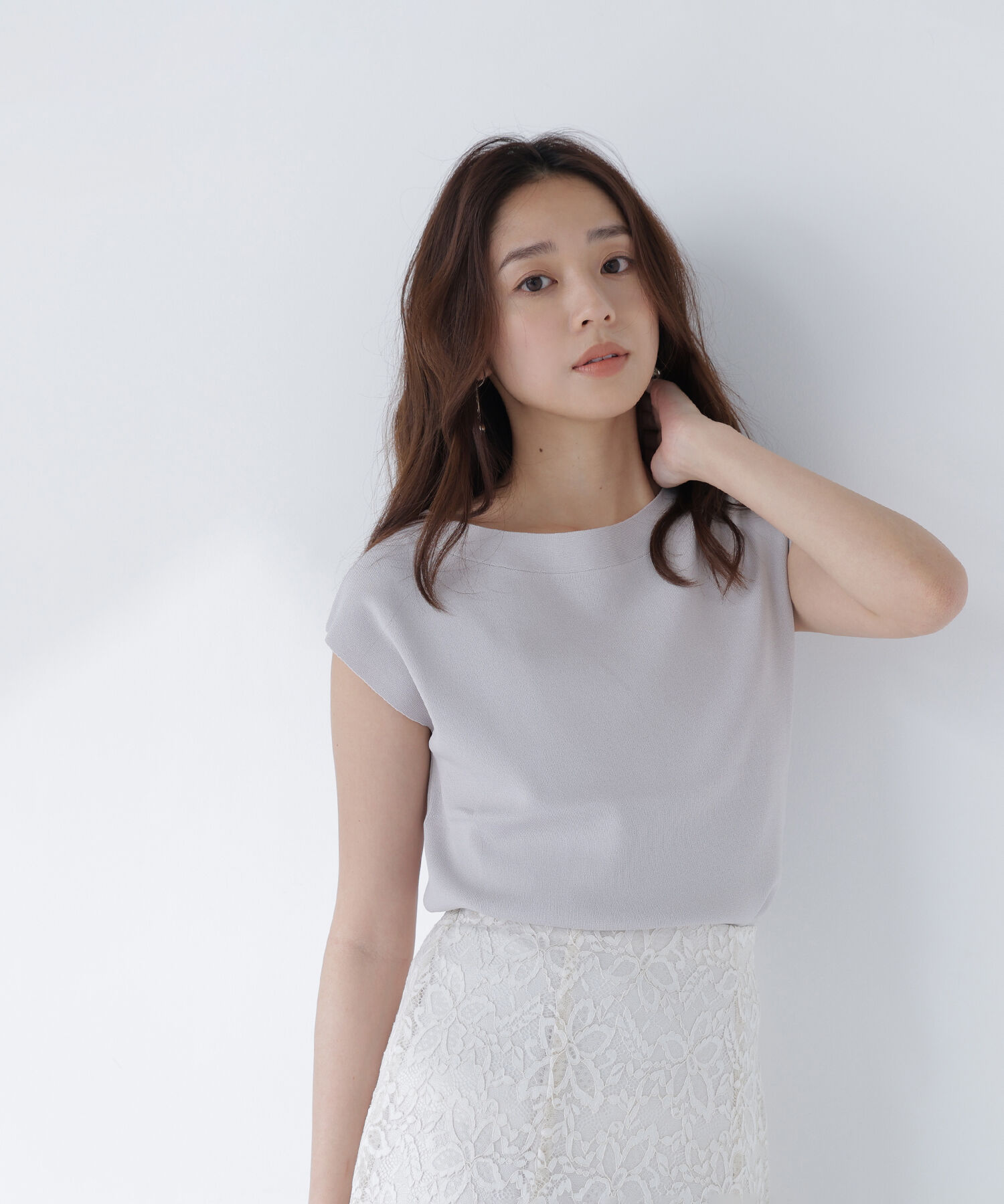  「総針ベーシックニット ボートネック」|ニット・セーター|グレージュ3